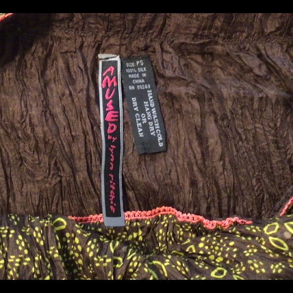 Assumed by Lynn Ritchie 100% Silk. Multi color skirt. Petite Small. - Picture 2 of 2